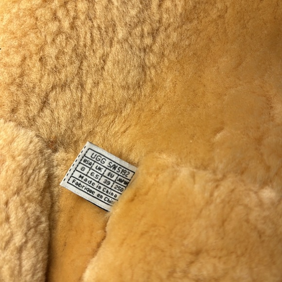 Ugg Australia, knee-high zip boots. Women’s size US 8 in Chestnut - Picture 8 of 10